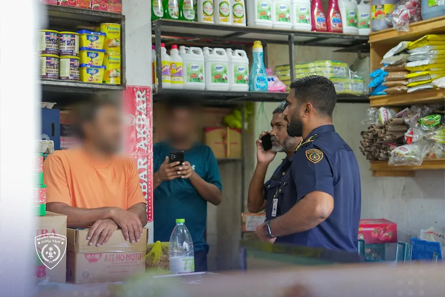 އިމިގްރޭޝަންގެ ރެއިޑުތަކާއެކު ބިދޭސީން ފިލަން އަތޮޅުތެރެއަށް، ގިނަ ބިދޭސީން ކުޅުދުއްފުށްޓަށް