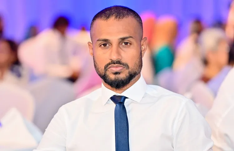 ކަރަންޓުގެ ހާލަތު ރަނގަޅުކުރުމަށް 45 ރަށަކަށް ބޭނުންވާ ޖެނެރޭޓަރުތައް ހޯދުމުގެ މަސައްކަތް ދަނީ ކުރަމުން: ފެނަކަ މުއާޒް