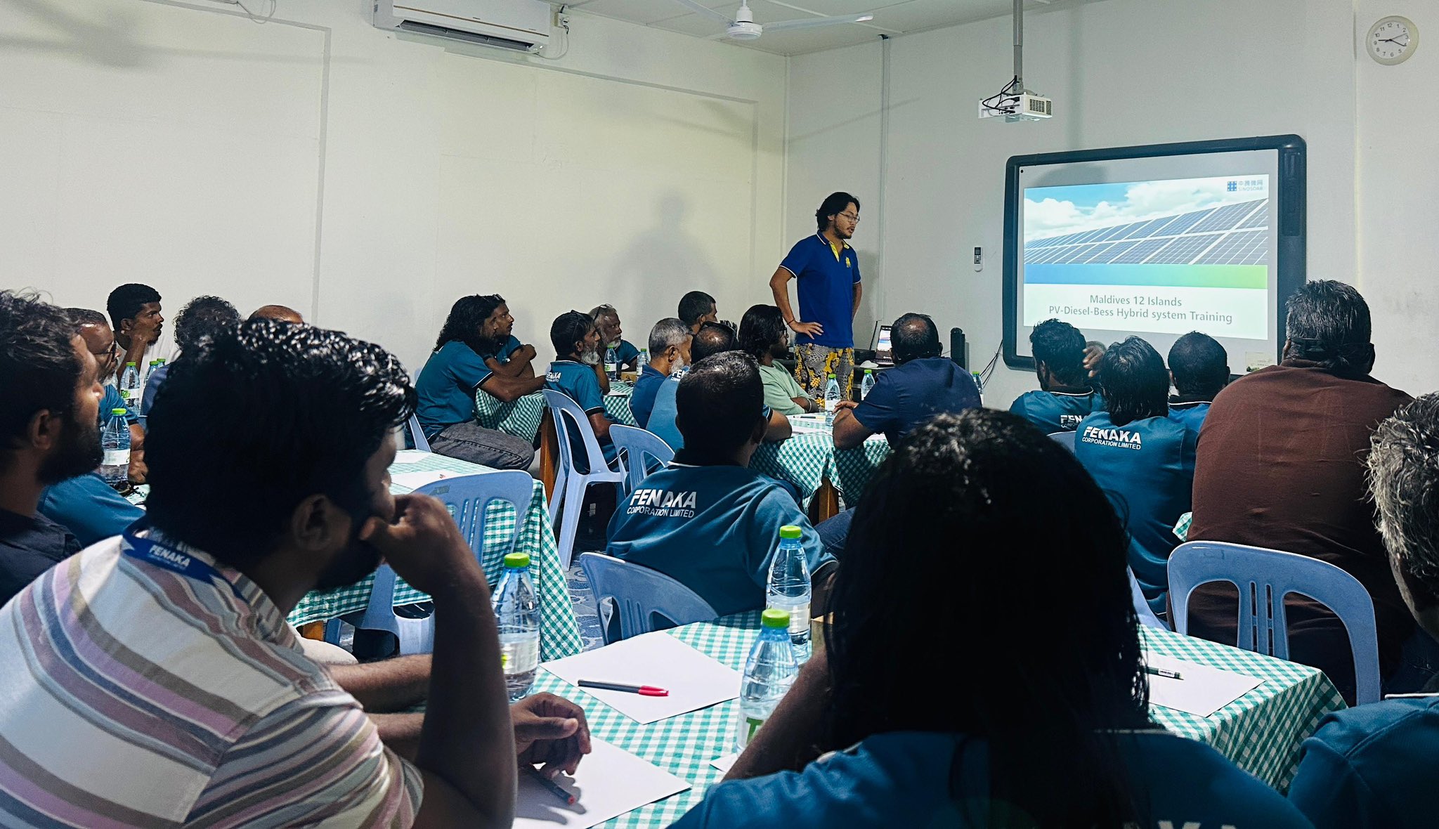 ތ. އަތޮޅު ކަރަންޓުގެ ހިދުމަތް ދޭ މުވައްޒަފުންނަށް ހާއްސަ ތަމްރީނު ޕްރޮގްރާމެއް ކުރިއަށް ދަނީ