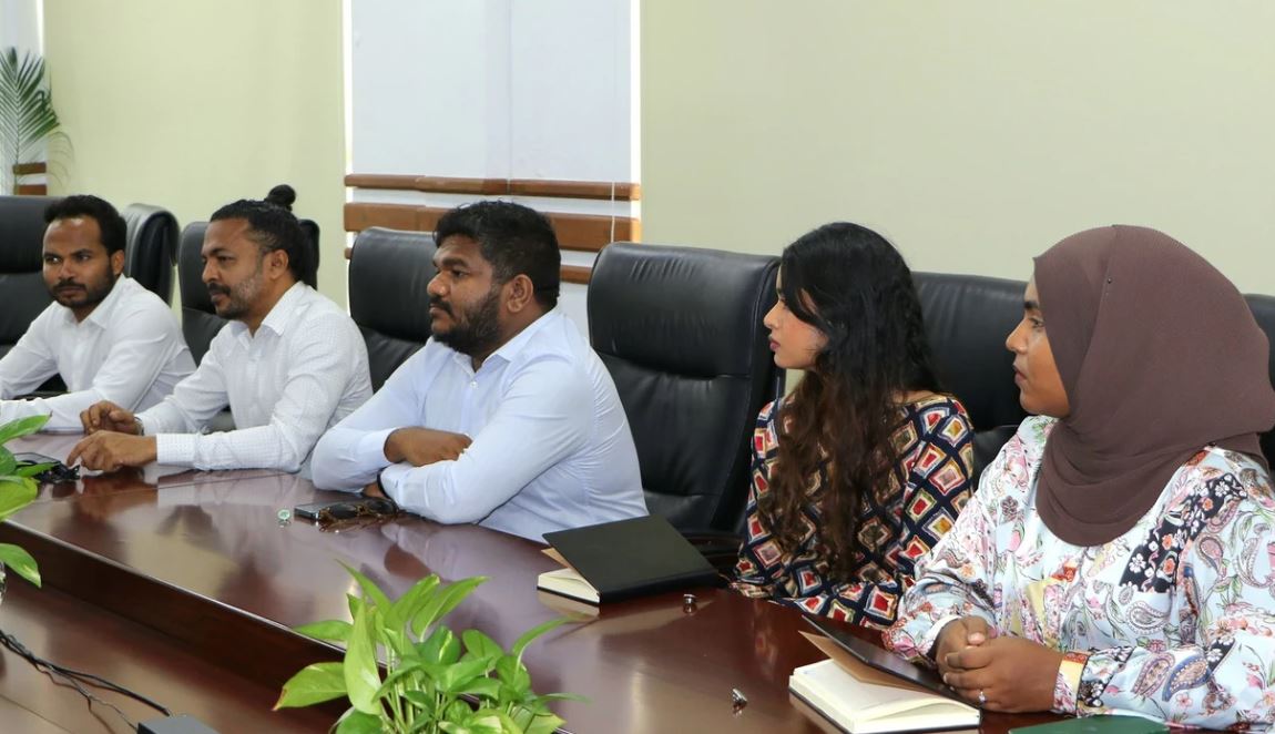 5 މިލިއަން ގަސް އިންދުމުގެ މަޝްރޫޢު ކުރިއަށް ގެންދިއުމަށް މަޝްވަރާ ކޮށްފި
