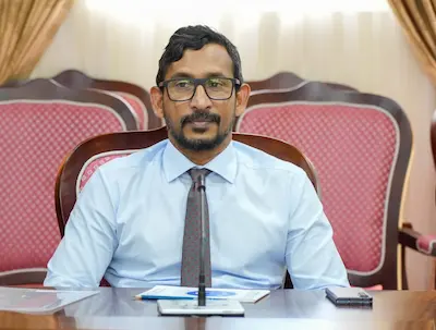 ރައީސް މެންބަރުންނަށް ފައިސާ ބަހާ ކަމަށް ބުނެ ފަތުރާ ވާހަކައިގެ އެންމެ އަޑީގައި ހުރީ ޔާމީން: ފަލާހް