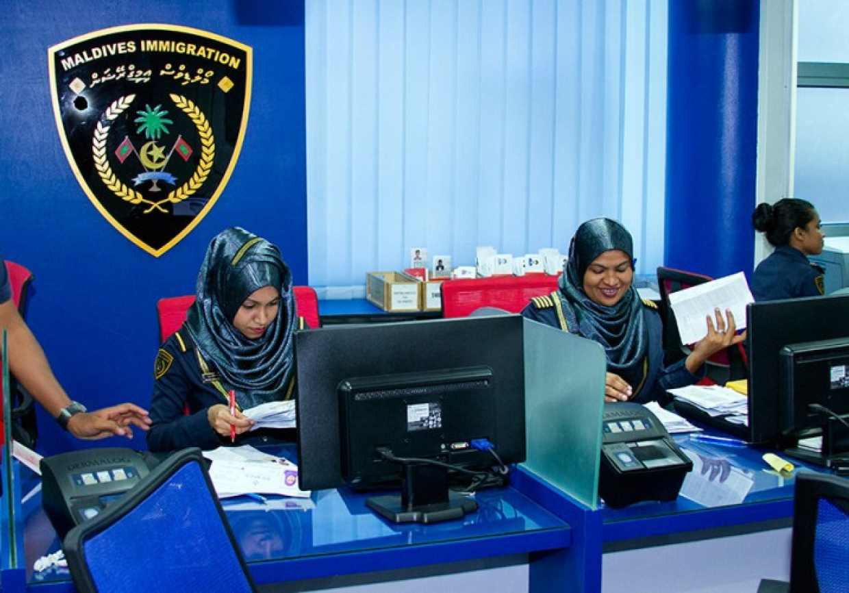 އަންނަ އާދިއްތަ ދުވަހު ސަރުކާރު ބަންދުވިޔަސް ޕާސްޕޯޓުގެ ޚިދުމަތް ދޭން ނިންމައިފި