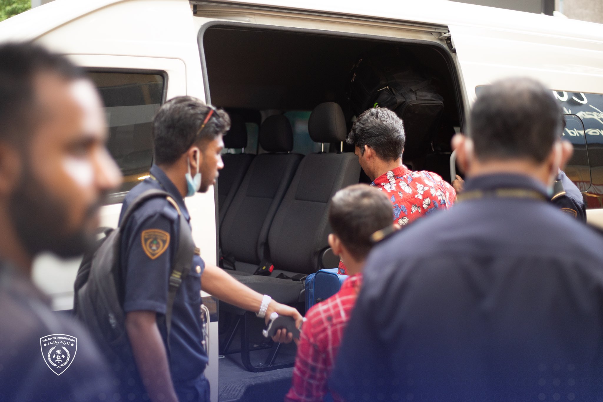 މާލޭގެ 5 ގެއެއް ބަލައިފާސްކޮށް 3 ބިދޭސީއަކު އިމިގްރޭޝަންގެ ބެލުމުގެ ދަށަށް