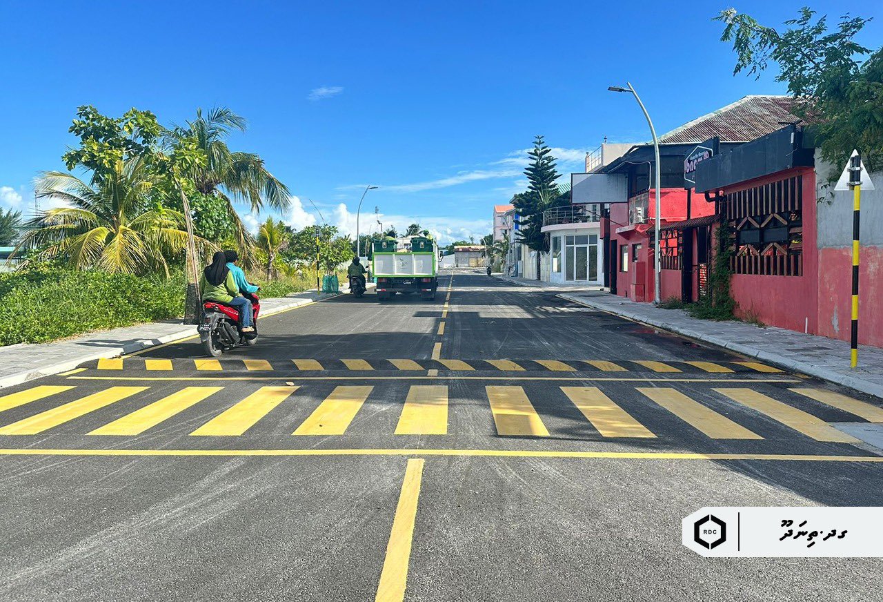 ތިނަދޫ ސިޓީގެ މަގުތައް ޒަމާނީ ފެންވަރަށް ތަރައްޤީ ކުރުމުގެ މަޝްރޫއު ނިމިއްޖެ