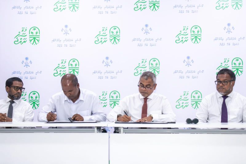 ކުނިމެނޭޖްކުރުމަށް ބޭނުންކުރާ ވަސީލަތްތައް 18 ރަށަކަށް ހަވާލުކޮށްފި