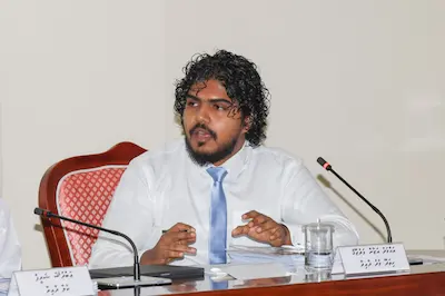 ރައީސް ޑރ. މުއިއްޒުގެ ސަރުކާރުން ރާއްޖޭގެ މިނިވަންކަމާއި އިސްތިގުލާލަށް ނުރަނގަޅު އަސަރުކުރާނެ އެއްވެސްކަމެއް ނުކުރާނެ: އަޒާން