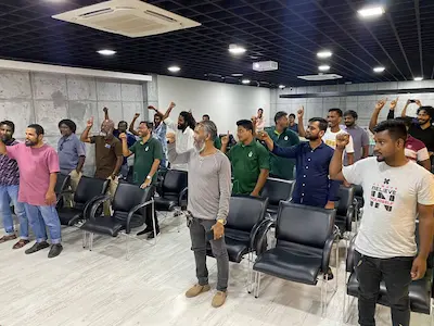 ސްމާޓް ޑްރައިވާސްގެ ނަމުގައި އެޗްޑީސީގެ ޑްރައިވަރުންނަށް މައުލޫމާތު ދީފި