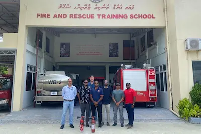 ފްލައިޓްގަ އަލިފާނުގެ ހާދިސާއެއް ހިނގައިފިނަމަ ރައްކާތެރިވާނެ ގޮތުގެ ތަމްރީނުތަކެއް ކުރިއަށް ގޮސްފި