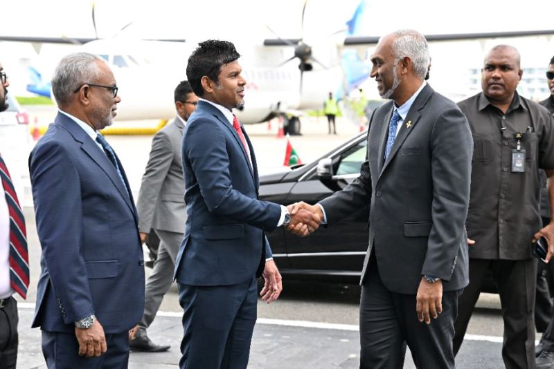 ރައީސް ޑރ. މުއިއްޒު ރާއްޖެ ވަޑައިގެންފި