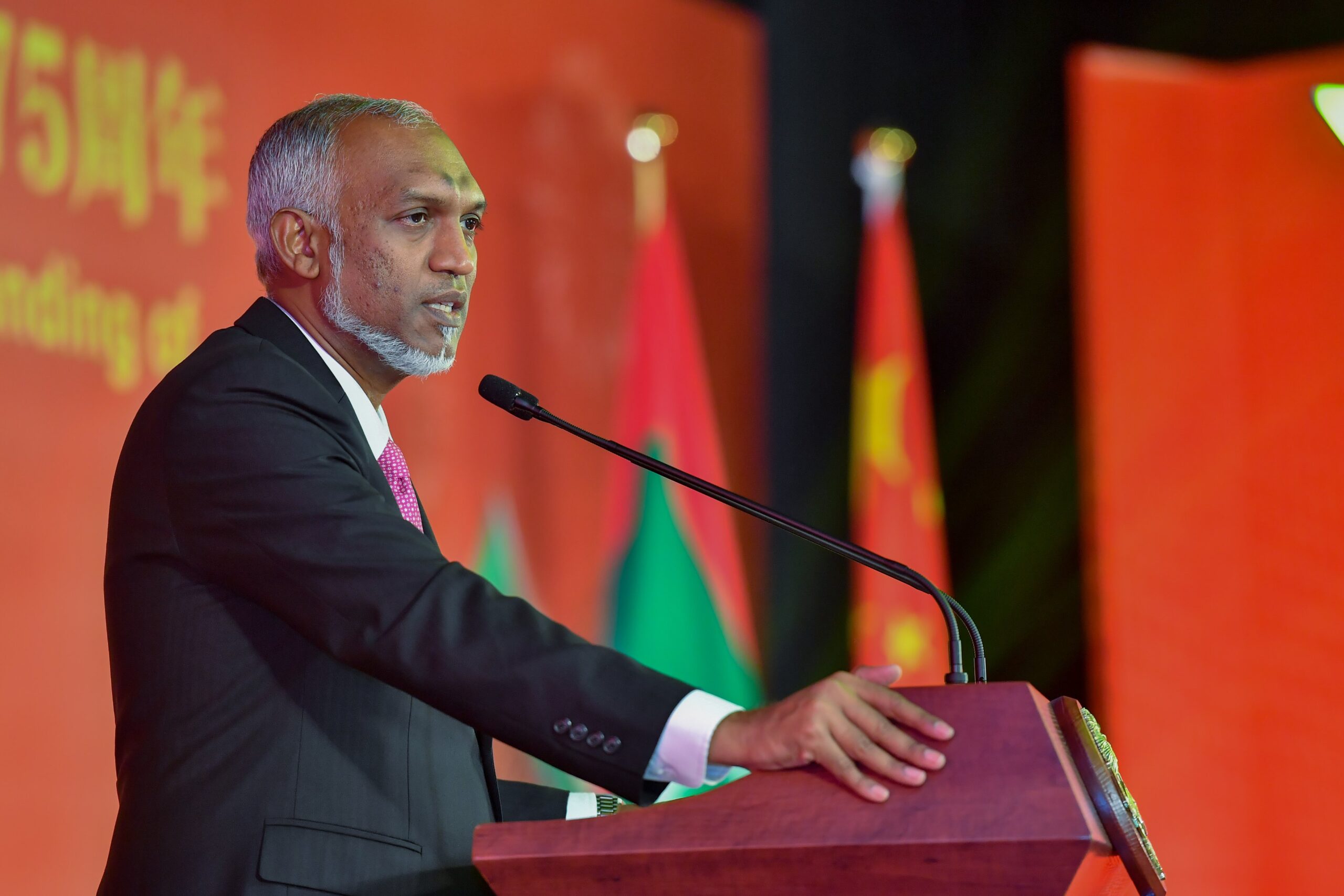 ޗައިނާގެ ގައުމީ ދުވަހުގެ މުނާސަބަތުގައި ރައީސް ޑރ.މުޢިއްޒު ތަހުނިޔާ ފޮނުއްވައިފި