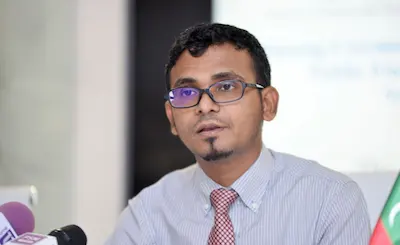 މި ބަދަލު ސަޅިއެއް ނޫންތަ؟ ޓޫރިޒަމް ވިޔަފާރިތަކަށް ލާޒިމް ކުރީ ބޭންކްތަކުން ޑޮލަރު މާރުކުރުމަށް!