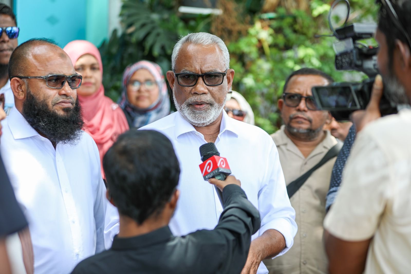 މުޅި ކޮންގްރެސް ޕާޓީ އޮތީ ރައީސް ޑރ.މުޢިއްޒަށް ދެވަނަ ދައުރެއް  ހޯދައިދިނުމުގެ ވިސްނުމުގައި: ޢަބްދުއްރަޙީމް