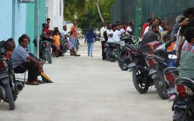 އަލަށް ވަޒީފާގެ މައިދާނަށް ނުކުންނަ ޒުވާނުން ހޭލުންތެރި ކުރަނީ