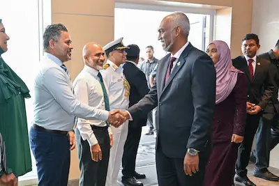 ރައީސް ޑރ މުއިއްޒުގެ ދެކަނބަލުން އިންޑިއާއަށް ކުރެއްވި ފުރަމާނަ ދަތުރުފުޅު ނިންމަވާލައްވައި މާލެ ވަޑައިގެންފި