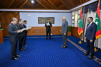 ތިން ވަޒީރުންނަށް ރުހުން ހޯދުމާގުޅޭ މައްސަލަ ކޮމިޓީއަށް ފޮނުވައިފި