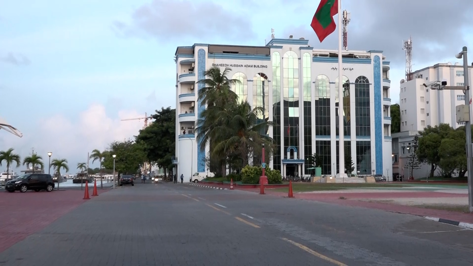 ދެ ޑިންގީ ޖެހި އެކްސިޑެންޓްވުން: މީހަކު ގެއްލުނު ވާހަކަ ފުލުހުން ދޮގުކޮށްފި