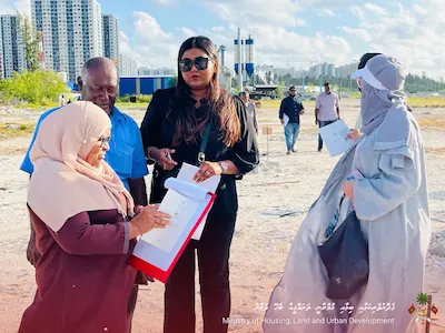 ރައީސް ޑރ މުޢިއްޒުގެ ވައުދުފުޅާ އެއްގޮތަށް ހުޅުމާލެ ފޭސް2 އިން ދޫކުރި ހުރިހާ ގޯއްޗެއް ވެރިފަރާތްތަކާ ހަވާލުކޮށް ނިންމައިފި