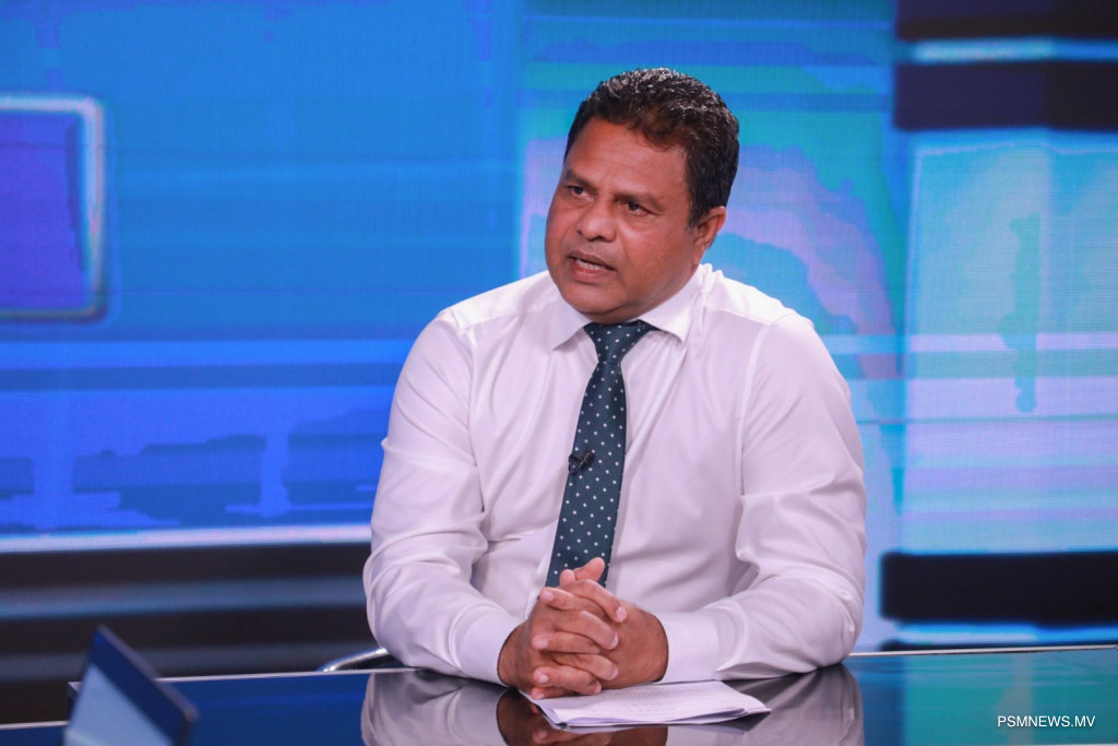 ފެނަކައިގެ ކުރީގެ އެމްޑީ އަހްމަދު ސައީދުގެ ޕާސްޕޯޓު ހިފަހައްޓައިފި