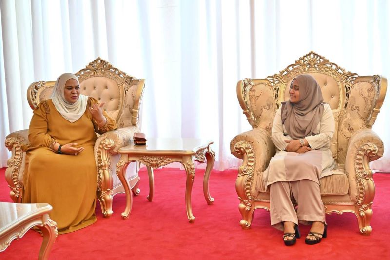 ރައީސުލްޖުމްހޫރިއްޔާގެ އަނބިކަނބަލުން ޓެންޒެނިޔާއަށް ކުރެއްވި ރަސްމީ ދަތުރުފުޅު ނިންމަވާލައްވައިފި