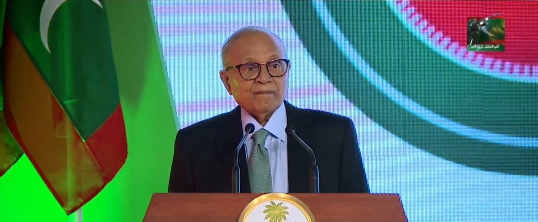 މިނިވަންކަން ވަރުގަދަކޮށް، ދަމަހައްޓަން ރައީސް ޑރ.މުޢިއްޒު ގެންގުޅުއްވަނީ ހަރުދަނާ ސިޔާސަތެއް: މައުމޫން