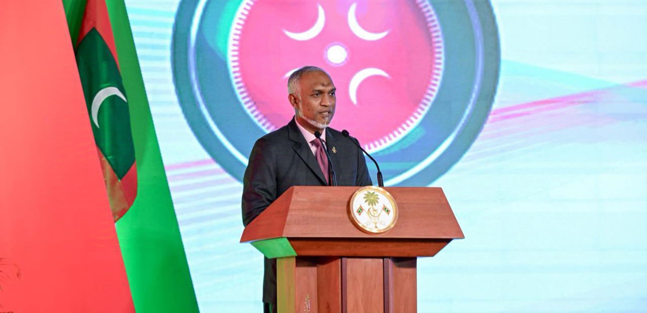 އެންމެ މުހިންމު ވާންޖެހޭނީ އަމިއްލަ މަސްލަހަތަށްވުރެ ގައުމު އިސްކުރުން: ރައީސް