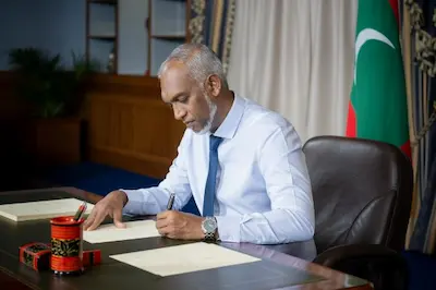 ޔާމީން ގެއަށް ބަދަލުކޮށްދޭން ރައީސް މުއިއްޒު ކުރެއްވި މެސެޖުތައް އެބަހުރި: އެމްއެފްއެމްސީ ގެ އެމްޑީ، ހެރިންސް އައްމަޑޭ