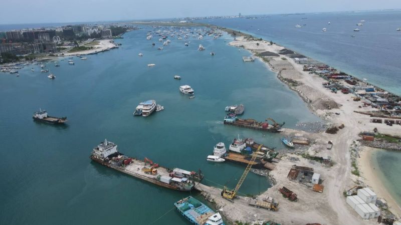 ހުޅުމާލެ ނެރު ކައިރިން ލޯންޗެއްޖެހި އެކްސިޑެންޓްގަ ދެމީހަކަށް ސީރިއަސް އަނިޔާ ތަކެއް