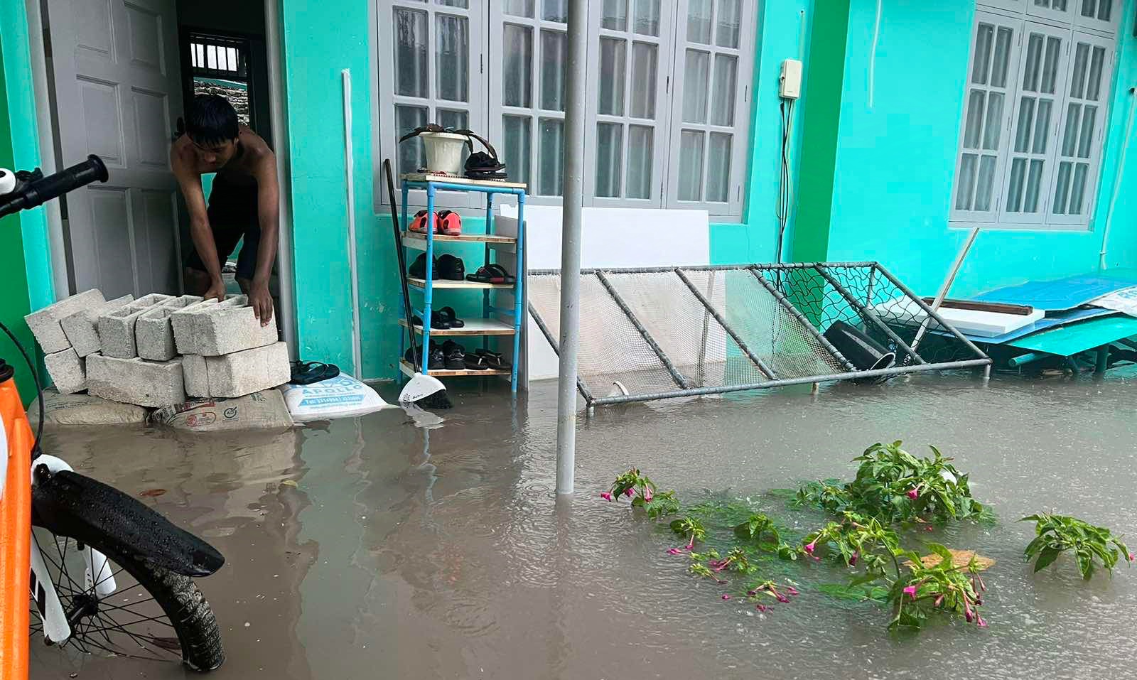 މިހާރު ކުރަމުންދާ ވިއްސާރައިގައި ކުރެންދޫގެ 70 އަށްވުރެ ގިނަ ގެއަށް ގެއްލުން ލިބިއްޖެ