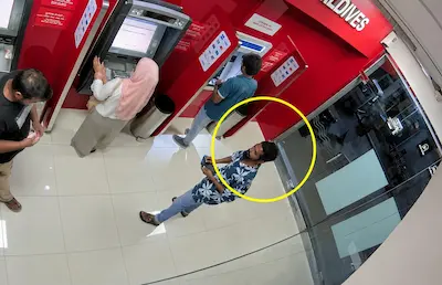 އޭޓީއެމްއިން ފެނުނު ކާޑެއް ނަގައިގެން ވިޔަފާރިކުރި މީހަކު ހޯދަނީ
