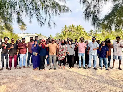 ތިނަދޫ ސިޓީ ގެ އިންތިޚާބީ ފުރަތަމަ މޭޔަރު ކަމަށް ވާދަކުރާ މުހައްމަދު އަޖީބުގެ ކެމްޕެއިން ފަށައިފި