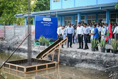 ފުވައްމުލައްސިޓީ ތަޢުލީމީ މަރުކަޒުގެ އައު އިމާރާތާއި ކުނި މެނޭޖު ކުރާ ސެންޓަރުގެ އަމަލީ މަސައްކަތް ފަށައިފި
