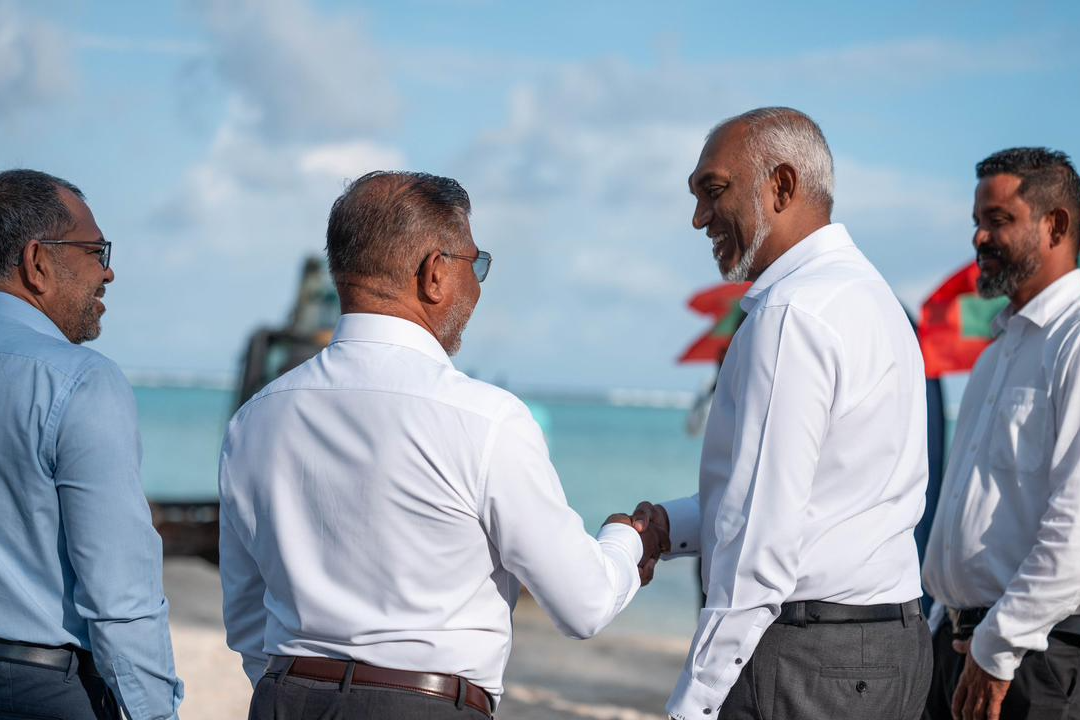 މަތިވެރީ އެއަރޕޯޓް ތަރައްޤީކުރަން ބޭނުންވާ ބިން ހިއްކުމުގެ މަސައްކަތް އެމްއޭސީލުން ފަށައިފި