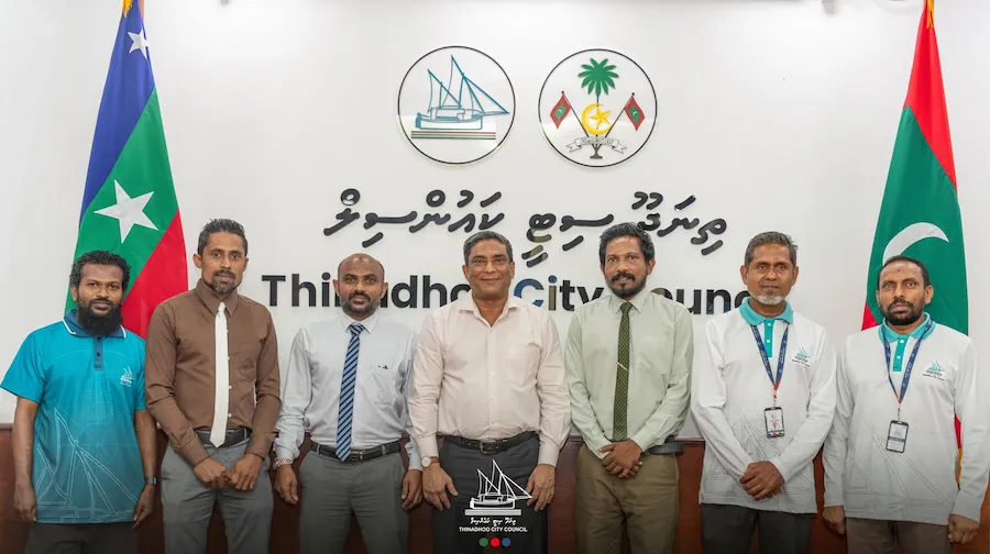 ތިނަދޫސިޓީ ކައުންސިލާއި މެންބަރު ސަޢުދުﷲ އެކުވެރި މާހައުލެއްގައި މަޝްވަރާ ކޮށްފި، ޑެޕިއުޓީ މޭޔަރަށް މެންބަރުގެ ތަޢުރީފު!