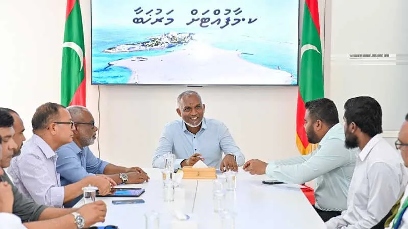 ލާމަރުކަޒީ ޤާނޫނަށް ގެނައި އިސްލާޙުތައް; ކައުންސިލުތައް ޒިންމާދާރުވެ، މަސައްކަތްތައް ހަރުދަނާވެ، މާލީ ހިސާބުތައް ޒިންމާދާރު ކުރެވޭނެ!