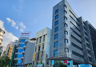 ޑޮލަރުގެ ދަތިކަން ހައްލުކުރުމަށް ބޭންކުތަކަށް ދޫކުރާ މިންވަރު އެމްއެމްއޭއިން އިތުރުކޮށްފި