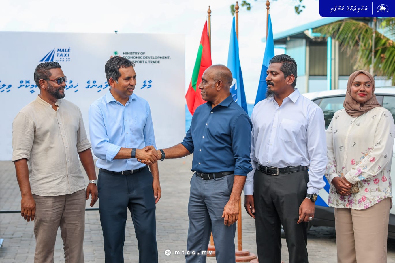 ވިލިމާލޭގެ ދަތުރުފަތުރަށް އިންގިލާބީ ބަދަލެއް: ‘މާލޭ ޓެކްސީ ލައިން’ ގެ ޚިދުމަތް ރަސްމީކޮށް ފަށައިފި