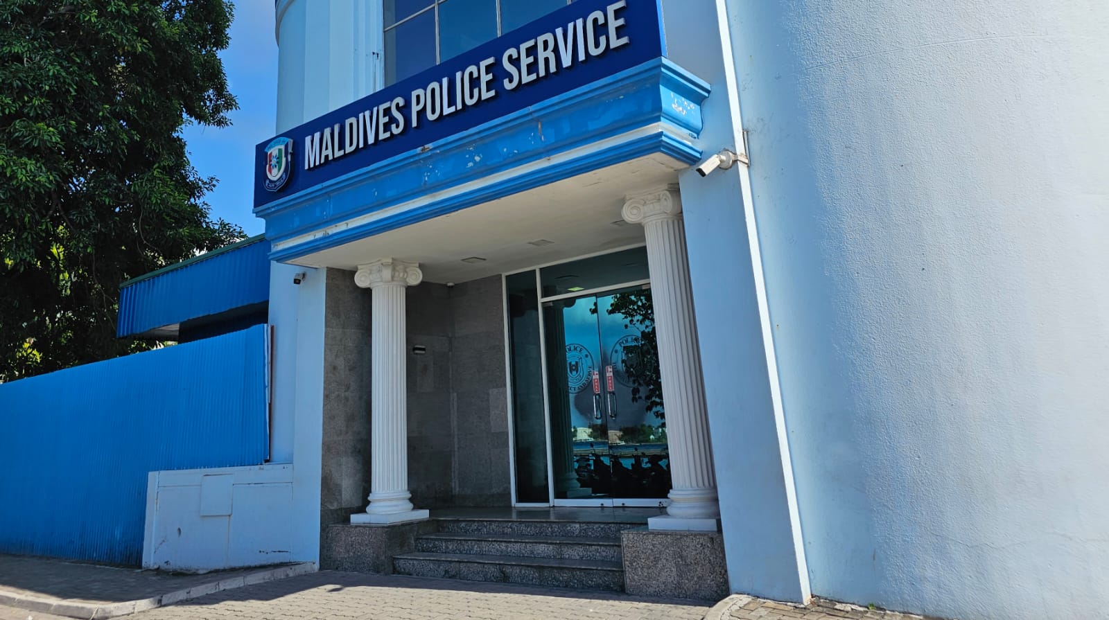 މަސްތުވާތަކެތި ފޮރުވާފައިހުރި ސައިކަލުތަކެއްގެ ތަޅުދަނޑިތައް ހައްޔަރުކުރި މީހާގެ ފުރަގަސްފަރާތުން ފެނިއްޖެ