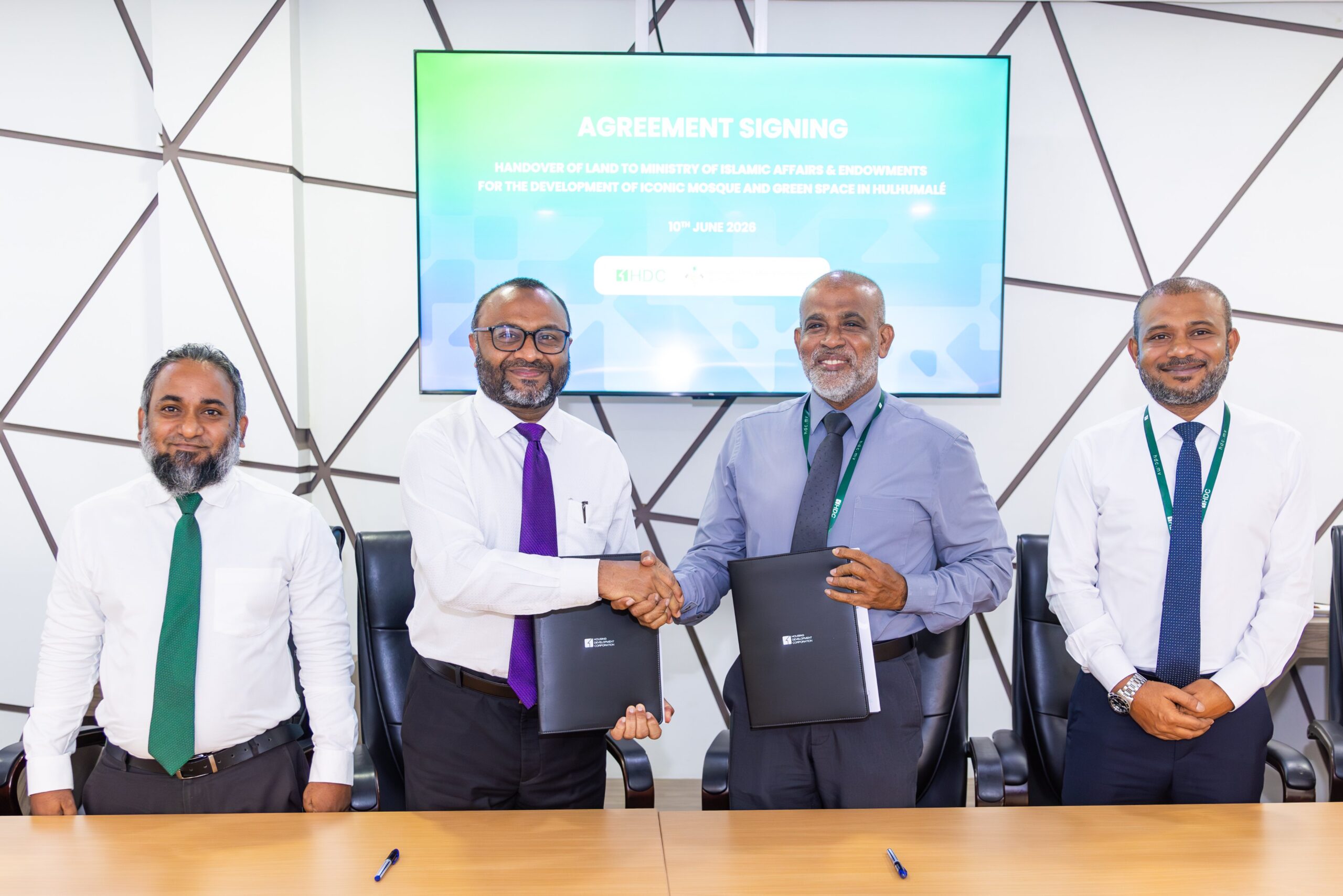 ރާއްޖޭގެ އެންމެ ބޮޑު މިސްކިތް އެޅުމަށް ހުޅުމާލެއިން ބިން ހަވާލުކޮށްފި