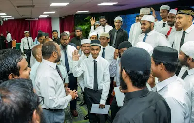 ސެޕްޓެމްބަރުގެ ކުރިން ޒުވާން ހަތީބުންގެ އަދަދު 1000އަށް އަރާނެ، ރައީސް މުއިއްޒުގެ ދީނީ ސިޔާސަތުގެ ހަރުދަނާކަން!