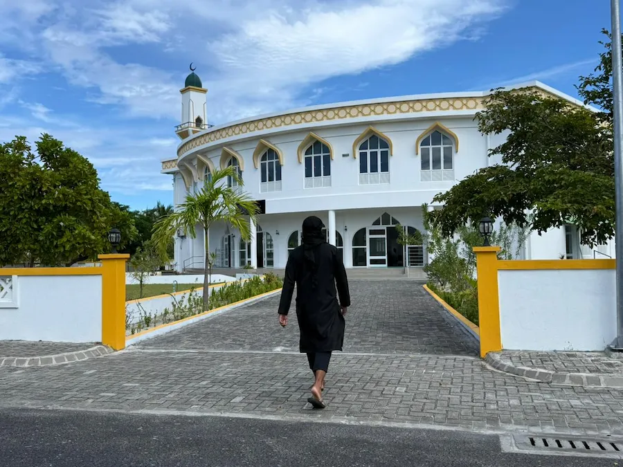ތިނަދޫ ސިޓީގައި ކުރިޔަށް ގެންދިއުމަށް ހަމަޖެހިފައިވާ ނަމާދު ޕްރޮގްރާމްގައި 100 އަށް ވުރެ ގިނަ ކުދިން ބައިވެރިވެއްޖެ