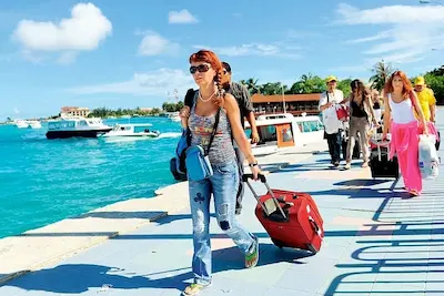 މެއި މަހު ފަތުރުވެރިން އައި މިންވަރު އިތުރު!