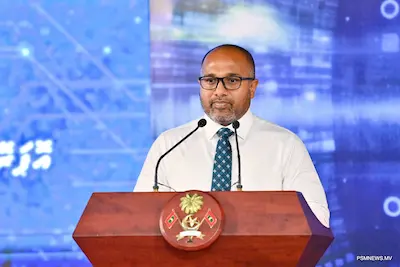 ބިދޭސީންގެ މައްސަލަ ހައްލުކުރުމުގައި ރައީސް މުޢިއްޒު ހޯއްދެވީ ބޮޑު ކާމިޔާބީއެއް: ވަޒީރު އިހުސާން