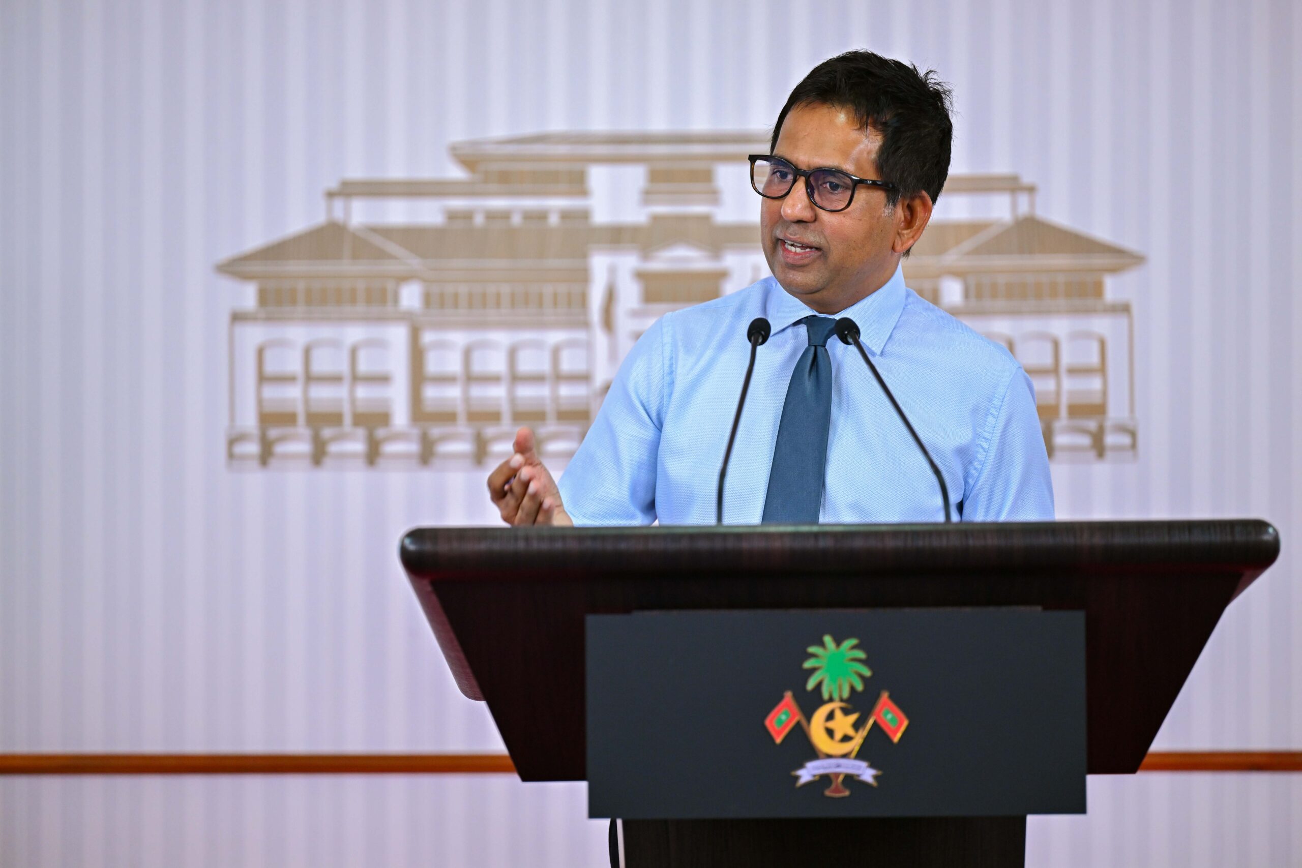 އެމްޓީސީސީން ޓެކްސީ ހިދުމަތް ދިނުމަކީ އަމިއްލަ ވިޔަފާރިތަކުގެ ތެރެއަށް ވަނުމެއް ނޫން: މިނިސްޓަރ ސައީދު