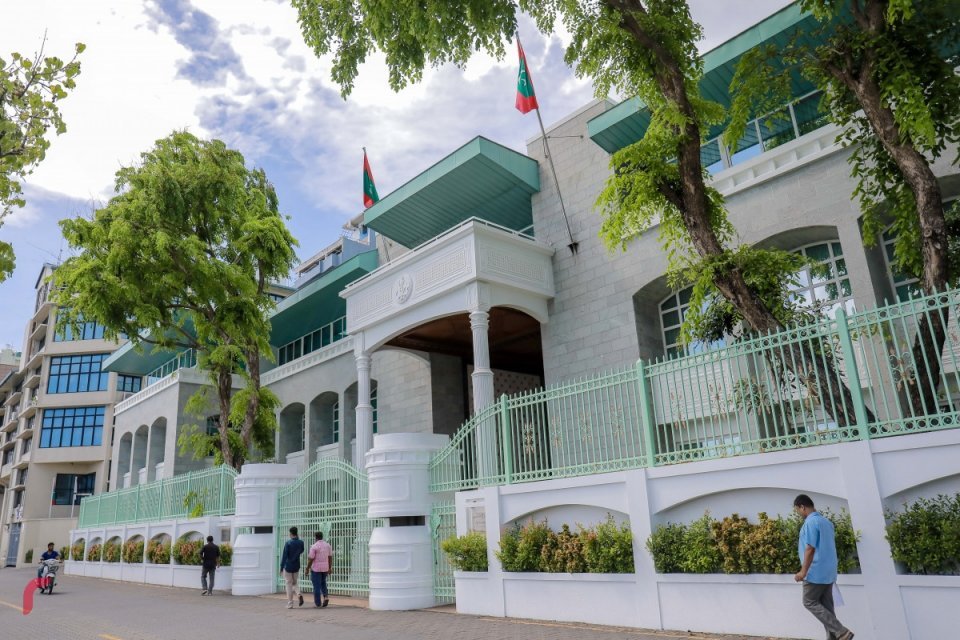 ދިވެހި ދައުލަތަށް ޚިދުމަތް ކުރުމުގެ އިނާމަށް ނަން ހުށަހެޅުމުގެ ފުރުޞަތު ހުޅުވާލައިފި