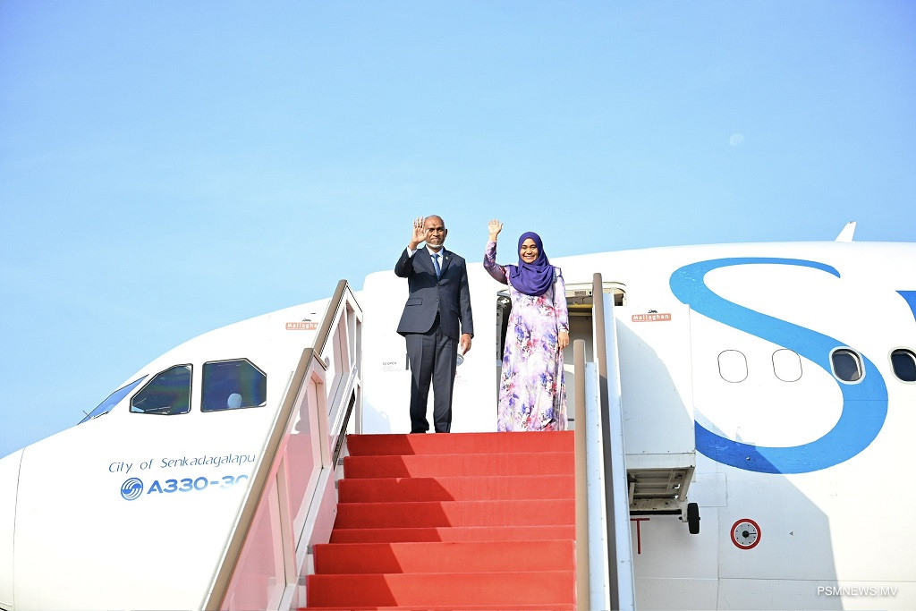 ރައީސް ލަންކާއަށް ކުރެއްވި ދަތުރުފުޅު ކާމިޔާބުކަމާއެކު ނިންމަވާލައްވައިފި