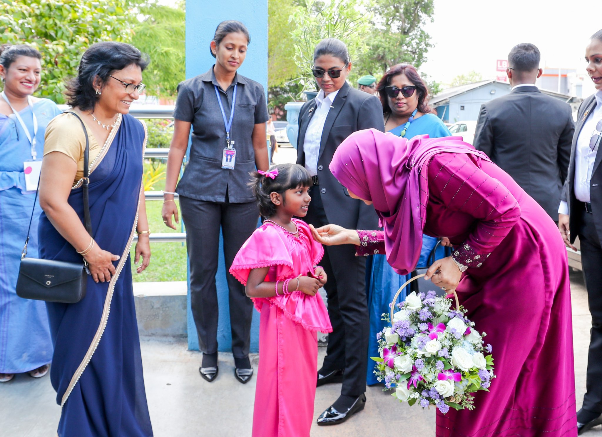 ފަސްޓްލޭޑީ މެޑަމް ސާޖިދާ, ކޮލަންބޯގެ ލޭޑީ ރިޖްވޭ ހޮސްޕިޓަލަށް ޒިޔާރަތް ކުރައްވައިފި