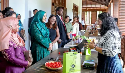 ފަސްޓްލޭޑީ މެޑަމް ސާޖިދާ ސްރީލަންކާގެ ގުޑް މާކެޓް އޮފީހަށް ޒިޔާރަތްކުރައްވައިފި
