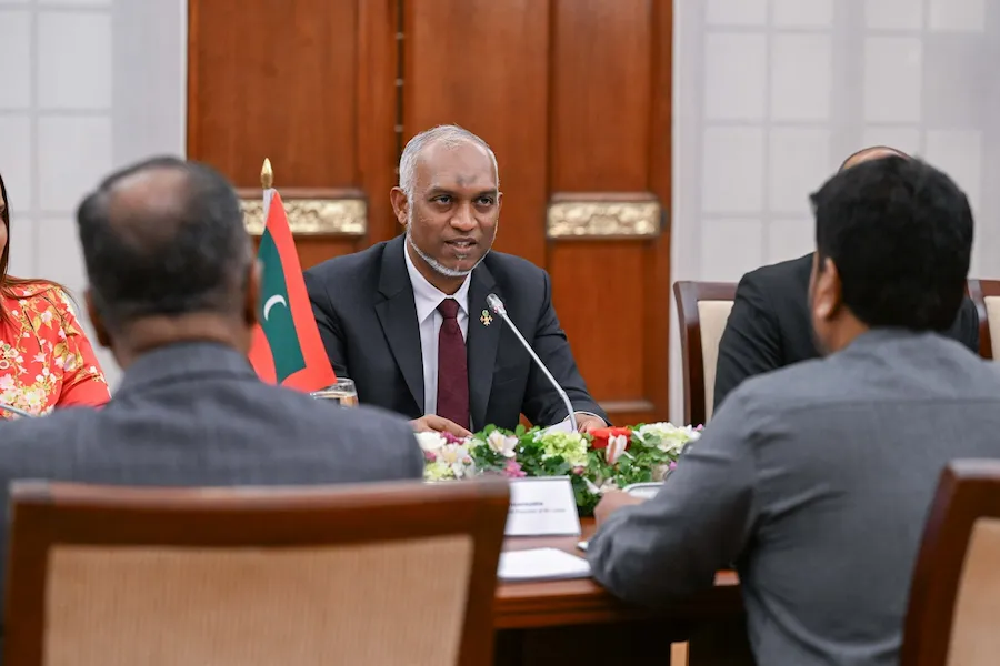 ރާއްޖެ އާއި ސްރީލަންކާއާ ދެމެދު ހަތް ދާއިރާއަކުން ގުޅުން ބަދަހިކުރުމަށް އެމްއޯޔޫތަކެއްގައި ސޮއިކޮށްފި