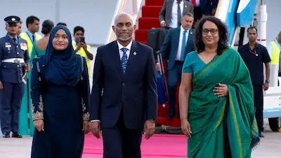 ރައީސް ޑރ މުޢިއްޒުގެ ދެކަނބަލުންނަށް ލަންކާއިން ހޫނު މަރުހަބާއެއް!