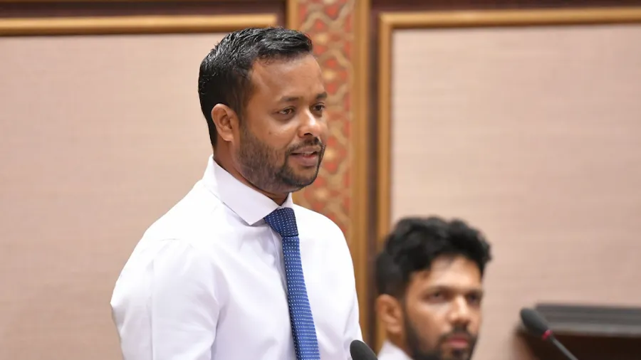 ސަރުކާރުން ރައްޔިތުންނަށް ކޮށްދޭންޖެހޭ ކަންކަން ކޮށްދެނީ ދޭ ވޯޓަކަށް ބަލައިގެން ނޫން: ވަޒީރު ޑރ މުއްޠަލިބް